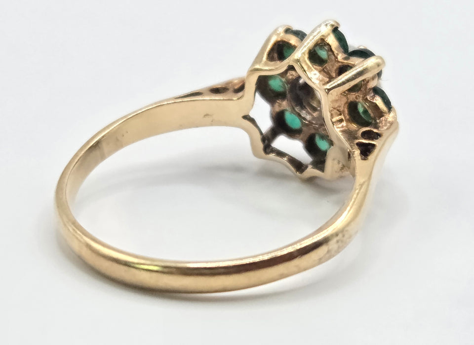 3189 Vintage: 9ct Yellow Gold Green Diopside & White Spinel Cluster Ring — From 1973