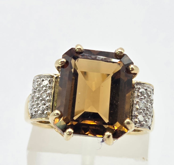 3190 Vintage: 9ct Yellow Gold Smoky Quartz & Diamond Cocktail Ring — From 1981