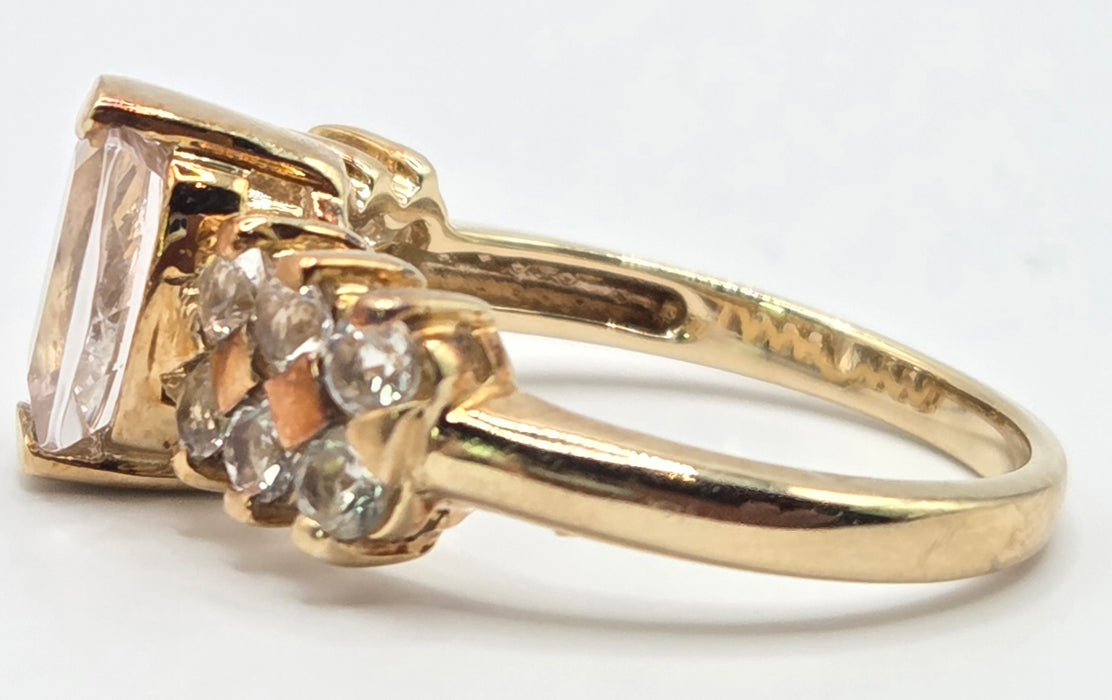 3199 Vintage: 9ct Yellow Gold Morganite & White Sapphire Cluster Ring — From 1983