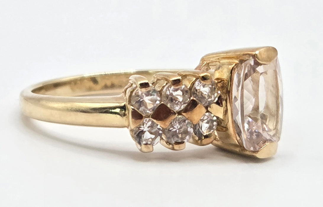 3199 Vintage: 9ct Yellow Gold Morganite & White Sapphire Cluster Ring — From 1983