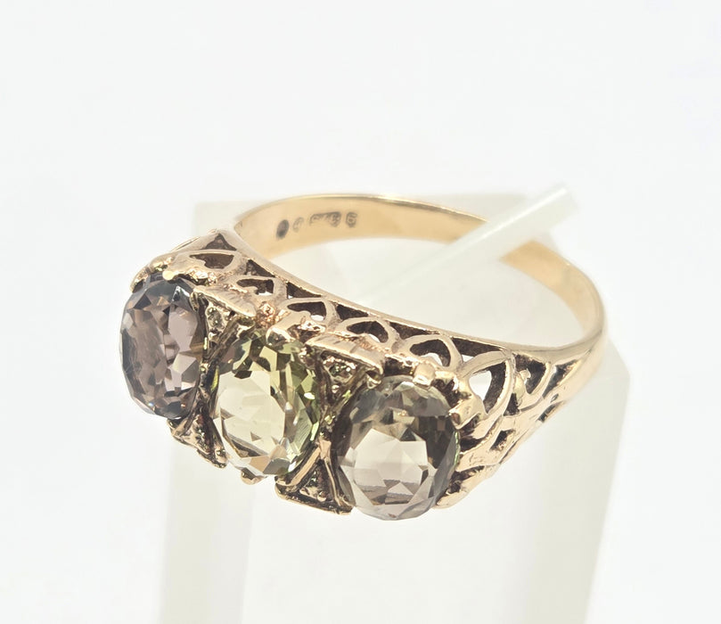 3200 Vintage: 9ct Yellow Gold Green Citrine Trilogy Ring — From 1972