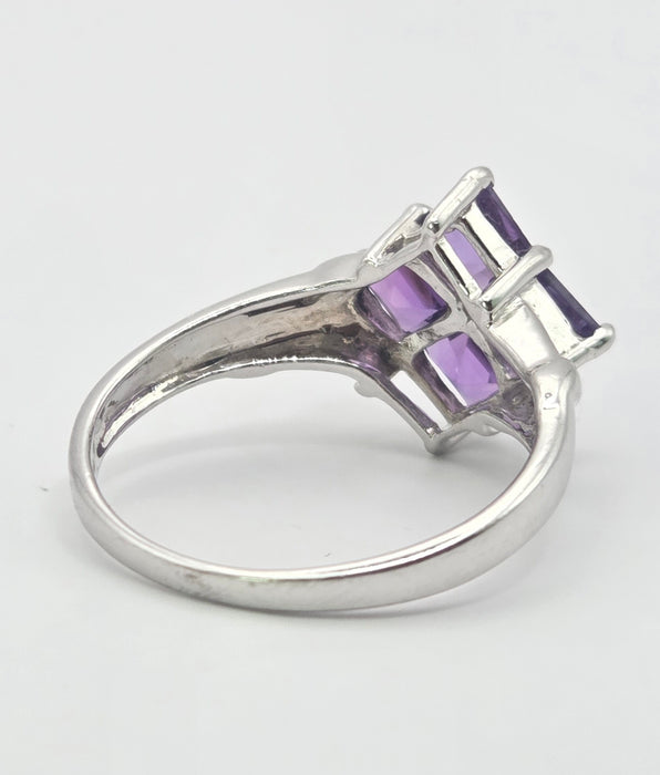 3202 Vintage: 9ct White Gold Amethyst Geometric Ring