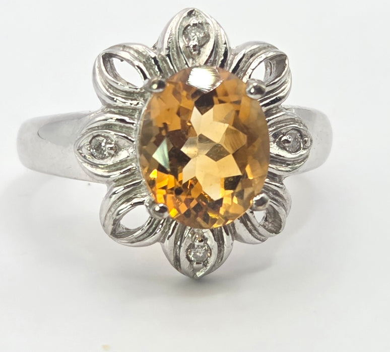 3203 Vintage: 9ct White Gold Citrine & Diamond Cluster Ring