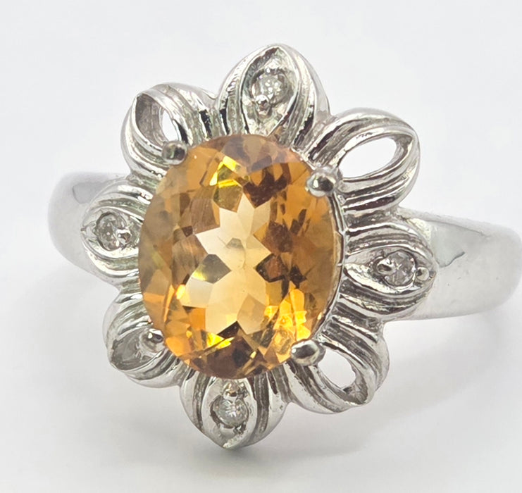 3203 Vintage: 9ct White Gold Citrine & Diamond Cluster Ring