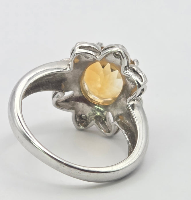 3203 Vintage: 9ct White Gold Citrine & Diamond Cluster Ring