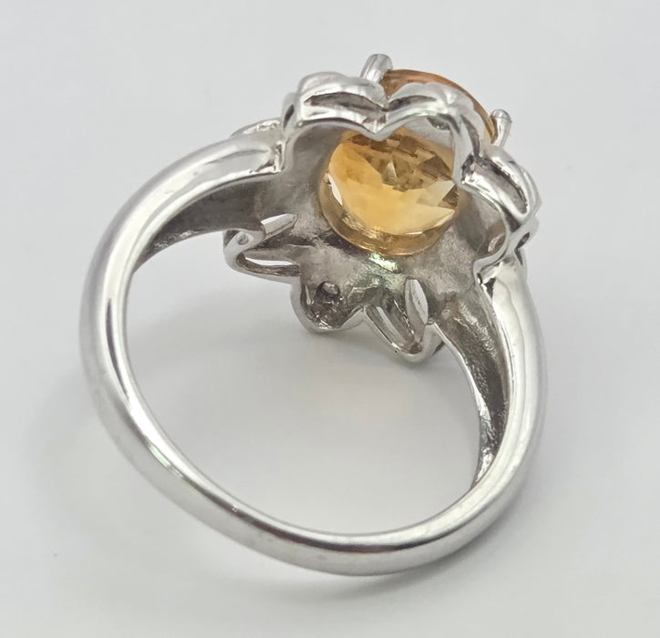 3203 Vintage: 9ct White Gold Citrine & Diamond Cluster Ring