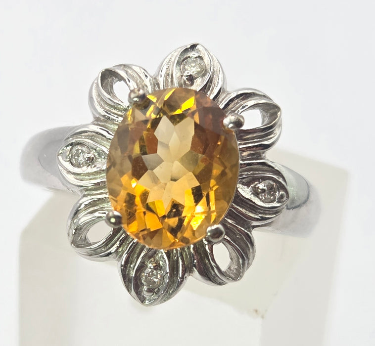 3203 Vintage: 9ct White Gold Citrine & Diamond Cluster Ring