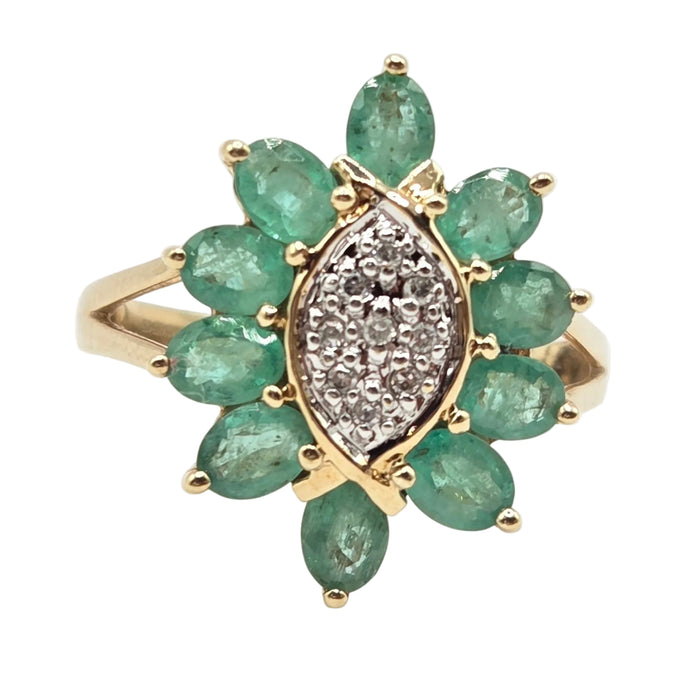 3208 Vintage: 9ct Yellow Gold Emerald & Diamond Cluster Ring