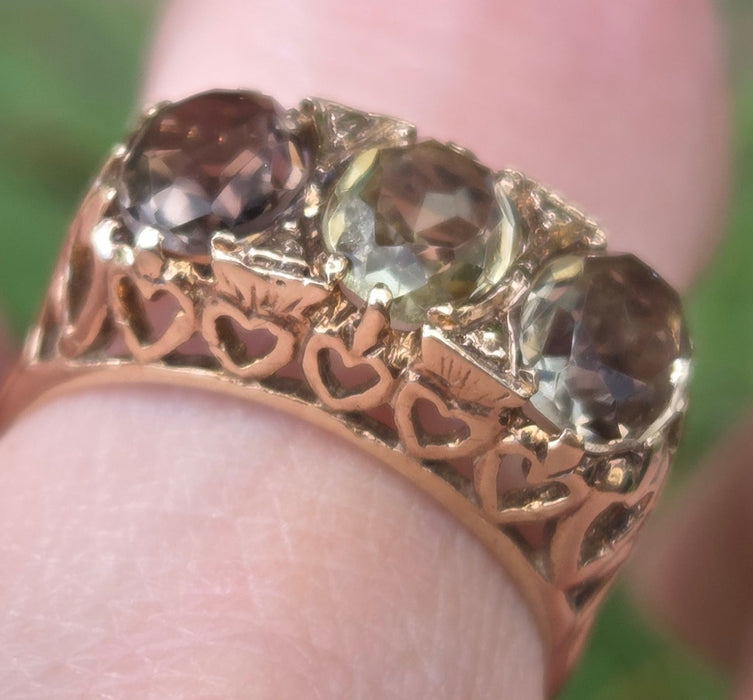 3200 Vintage: 9ct Yellow Gold Green Citrine Trilogy Ring — From 1972