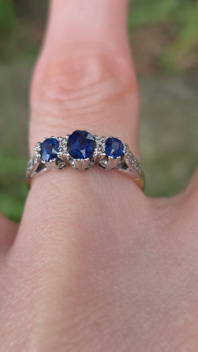 3121 Vintage: 18ct Yellow Gold & Platinum Three-Stone Sapphire & Diamond Ring