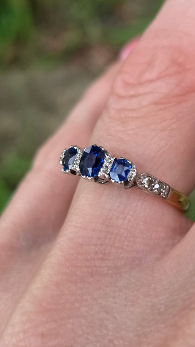 3121 Vintage: 18ct Yellow Gold & Platinum Three-Stone Sapphire & Diamond Ring