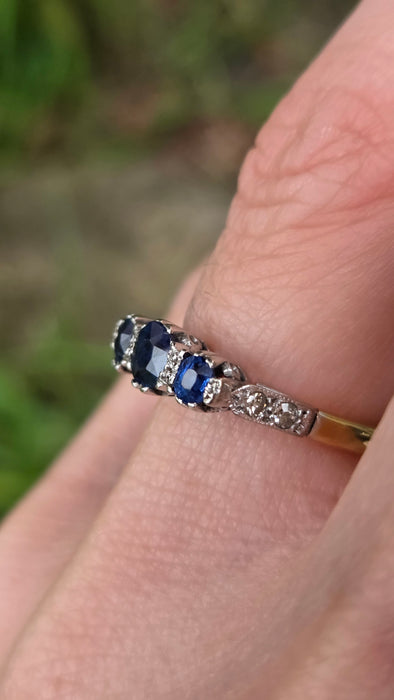 3121 Vintage: 18ct Yellow Gold & Platinum Three-Stone Sapphire & Diamond Ring