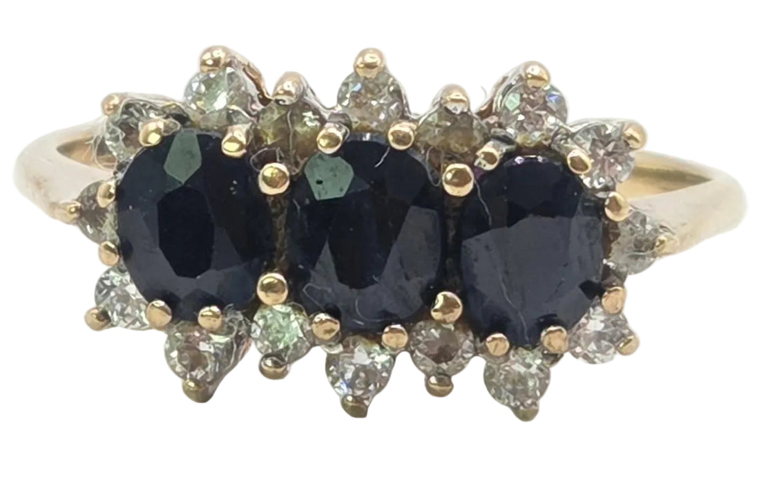 3167 Vintage: 9ct Yellow Gold Sapphire & Simulated Diamond Cluster Ring