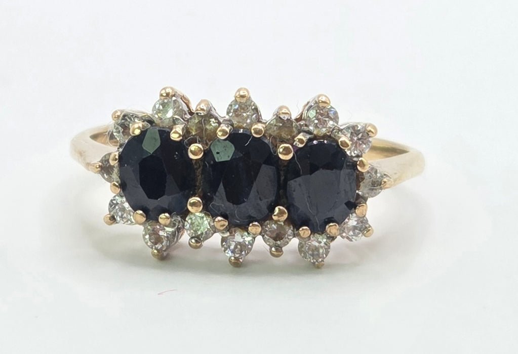 3167 Vintage: 9ct Yellow Gold Sapphire & Simulated Diamond Cluster Ring