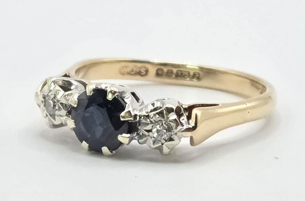 3218 Vintage: 9ct Yellow Gold Sapphire & Diamond Three-Stone Ring — From 1980