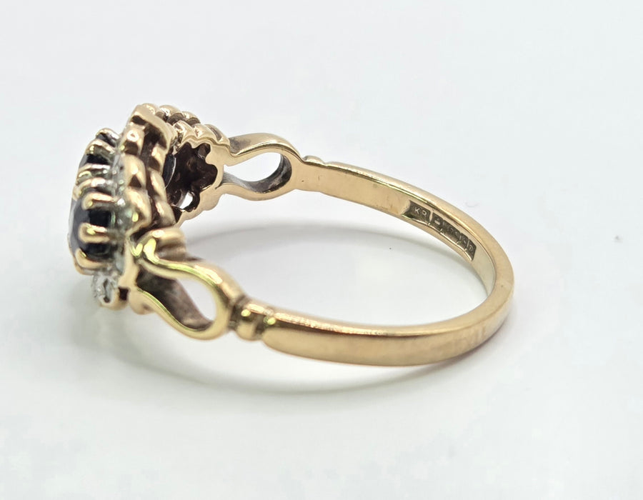 3216 Vintage: 9ct Yellow Gold Sapphire & Diamond Triple Cluster Ring