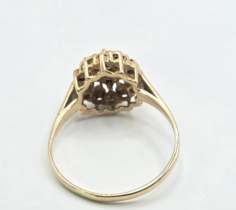 3213 Vintage: 9ct Yellow Gold Emerald & Diamond Dome Cluster Ring