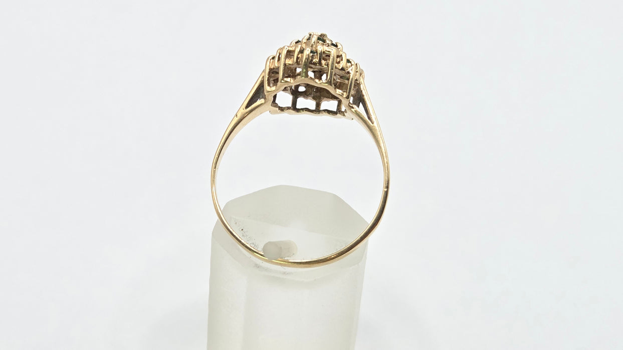 3213 Vintage: 9ct Yellow Gold Emerald & Diamond Dome Cluster Ring