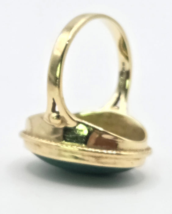 3227 Vintage: 9ct Yellow Gold Malachite Oval Cabochon Ring