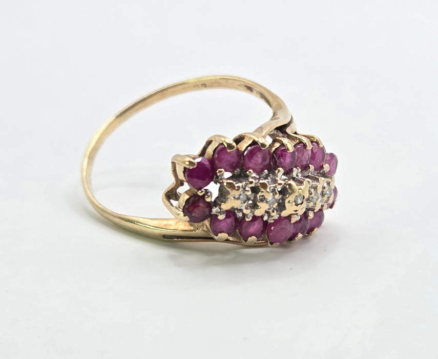 3222 Vintage: 9ct Yellow Gold Ruby & Diamond Cluster Ring — From 1970's