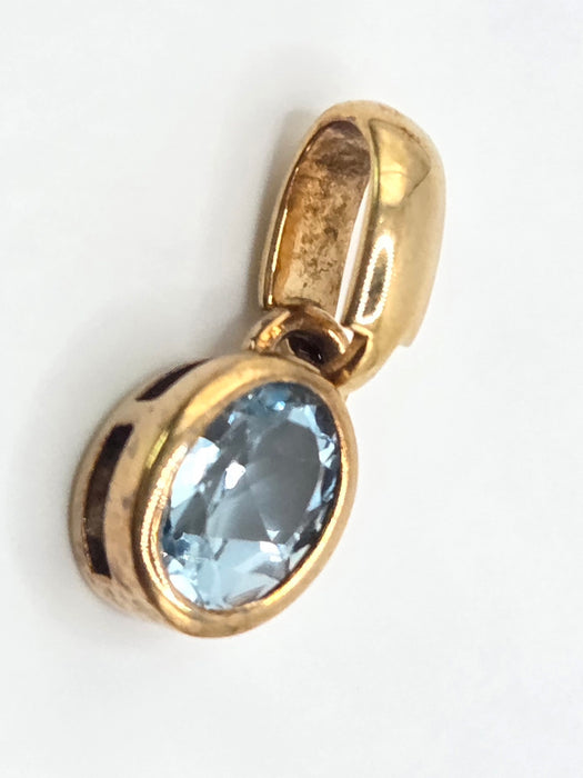 3036 Vintage: 9ct Yellow Gold Blue Topaz Pendant