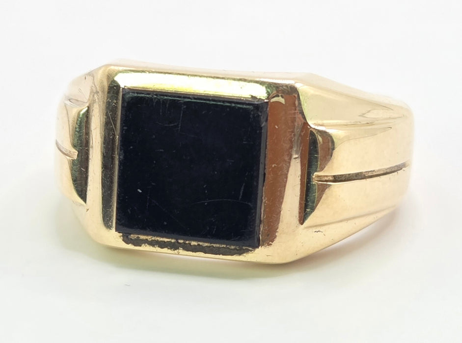 3126 Vintage: 9ct Yellow Gold Black Onyx Signet Ring