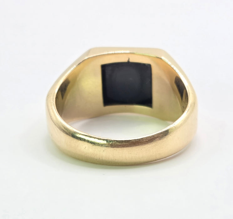 3126 Vintage: 9ct Yellow Gold Black Onyx Signet Ring