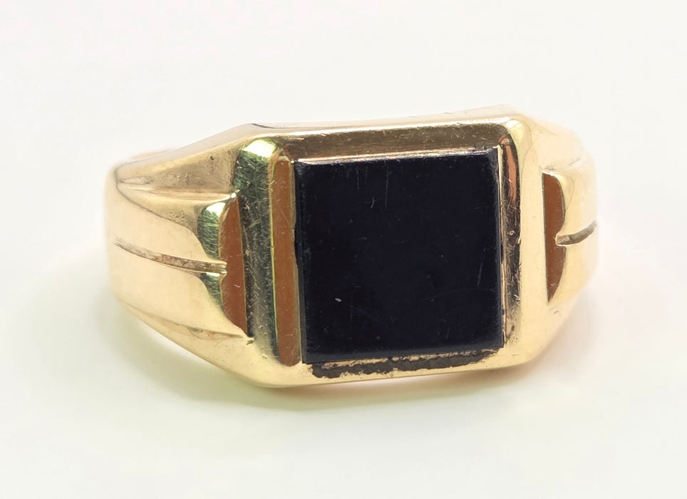 3126 Vintage: 9ct Yellow Gold Black Onyx Signet Ring