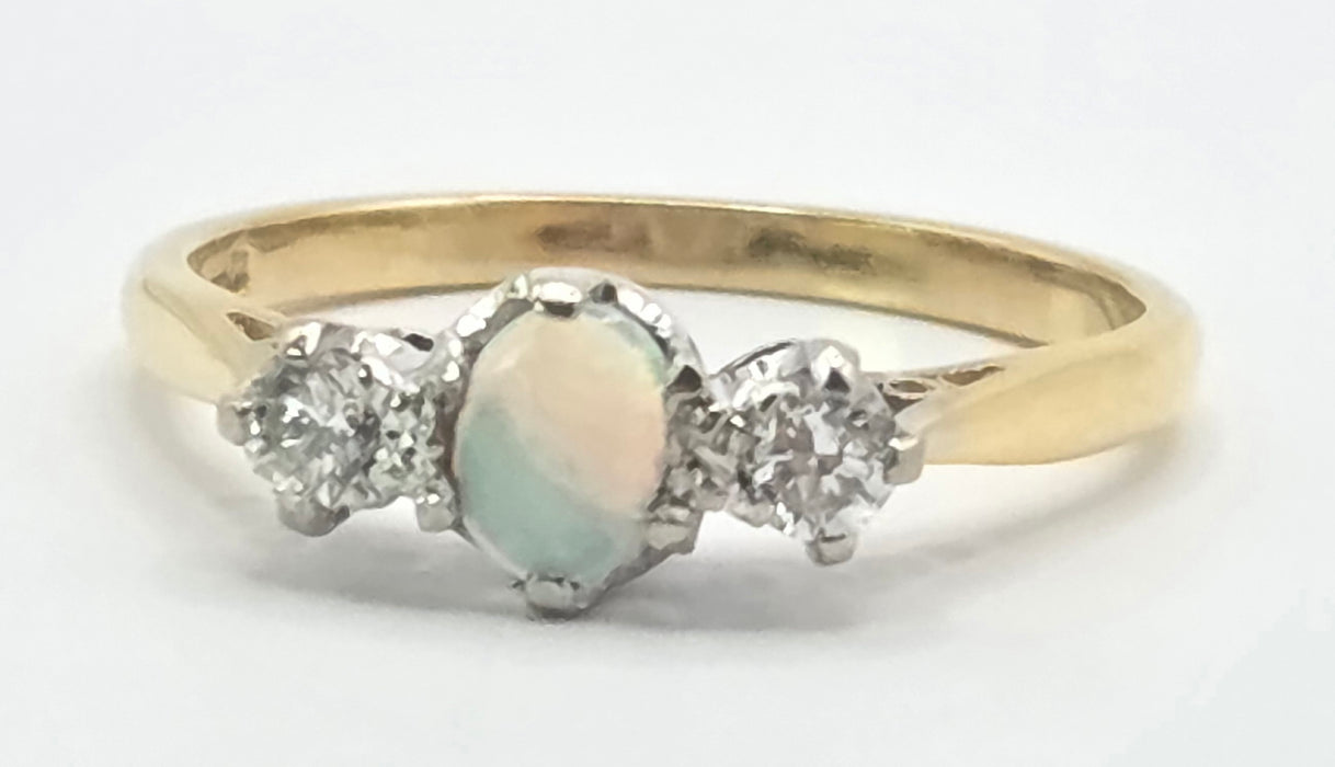3242 Vintage: 18ct Yellow Gold Opal & Diamond Three-Stone Ring