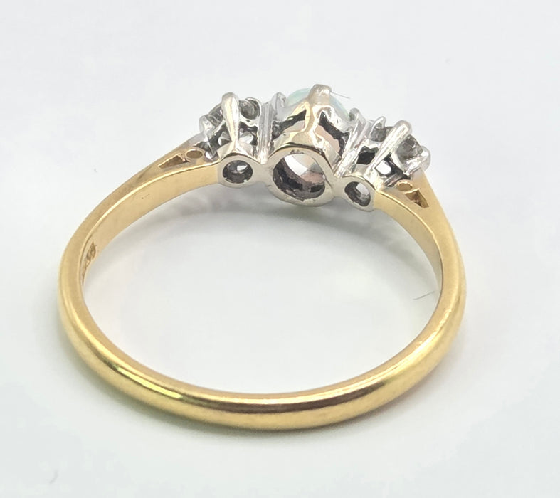 3242 Vintage: 18ct Yellow Gold Opal & Diamond Three-Stone Ring