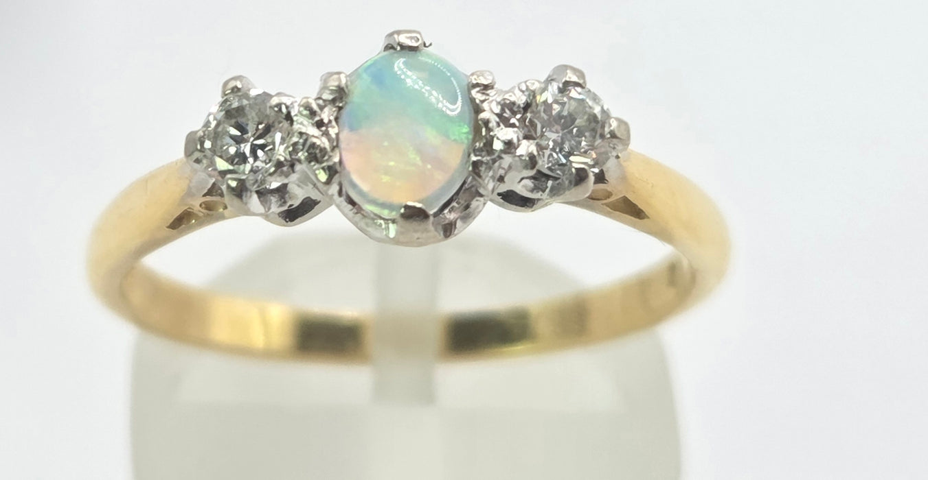 3242 Vintage: 18ct Yellow Gold Opal & Diamond Three-Stone Ring