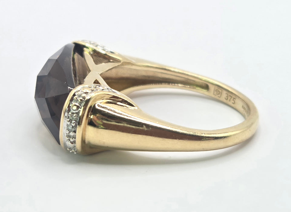 3244 Vintage: 9ct Yellow Gold Smoky Quartz & Diamond Cocktail Ring