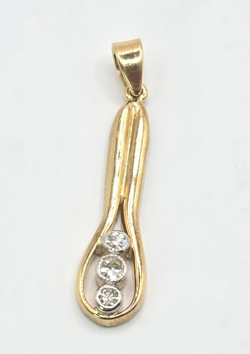 3217 Vintage: 18ct Yellow Gold Three-Stone Diamond Teardrop Pendant