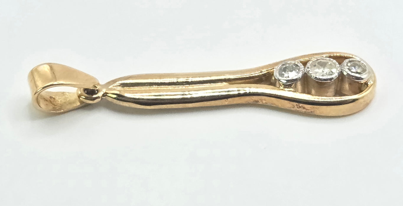 3217 Vintage: 18ct Yellow Gold Three-Stone Diamond Teardrop Pendant