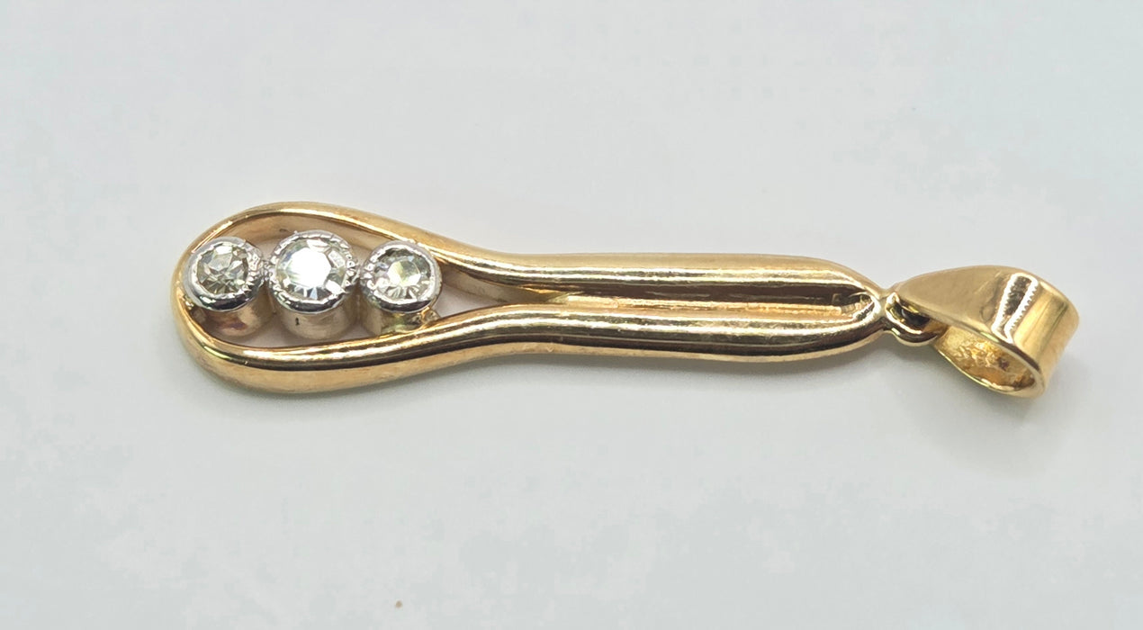 3217 Vintage: 18ct Yellow Gold Three-Stone Diamond Teardrop Pendant