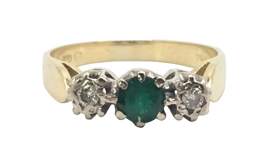 3147 Vintage: 18ct Yellow Gold Emerald & Diamond Three Stone Ring — London 1976