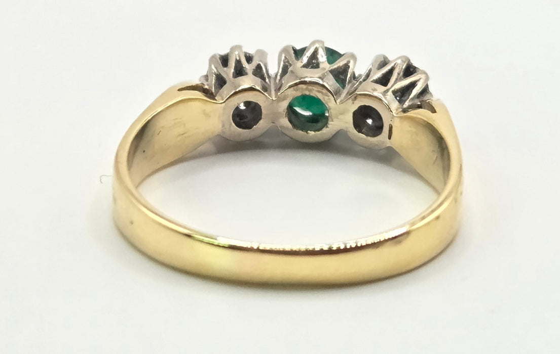 3147 Vintage: 18ct Yellow Gold Emerald & Diamond Three Stone Ring — London 1976