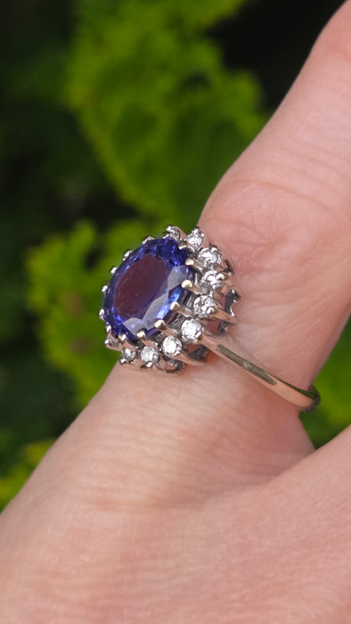 6500 Vintage: 18ct White Gold 2.06ct Tanzanite & Diamond Halo Cluster Ring