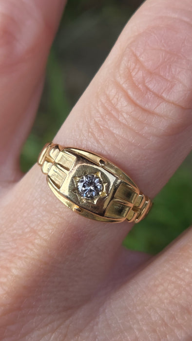 6497 Vintage: 18ct Yellow Gold 0.17ct Diamond Star Set Signet Ring