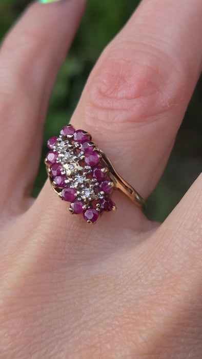 3222 Vintage: 9ct Yellow Gold Ruby & Diamond Cluster Ring — From 1970's