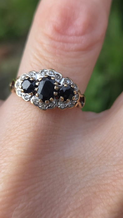 3216 Vintage: 9ct Yellow Gold Sapphire & Diamond Triple Cluster Ring