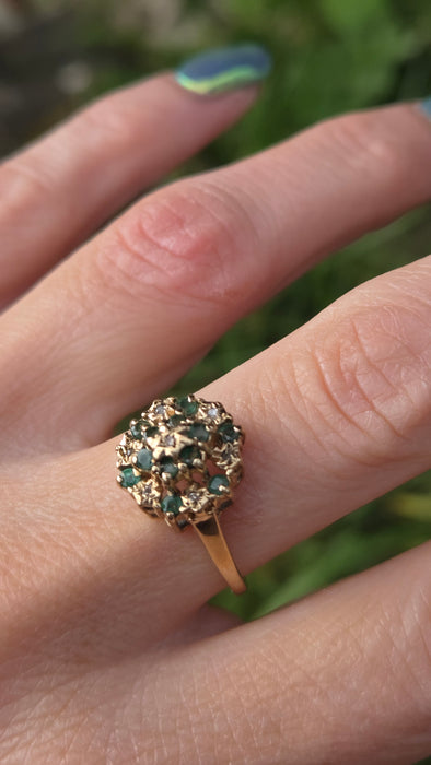 3213 Vintage: 9ct Yellow Gold Emerald & Diamond Dome Cluster Ring