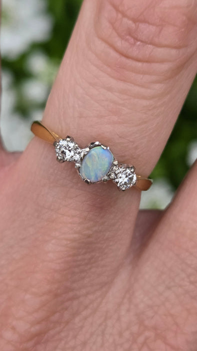 3242 Vintage: 18ct Yellow Gold Opal & Diamond Three-Stone Ring