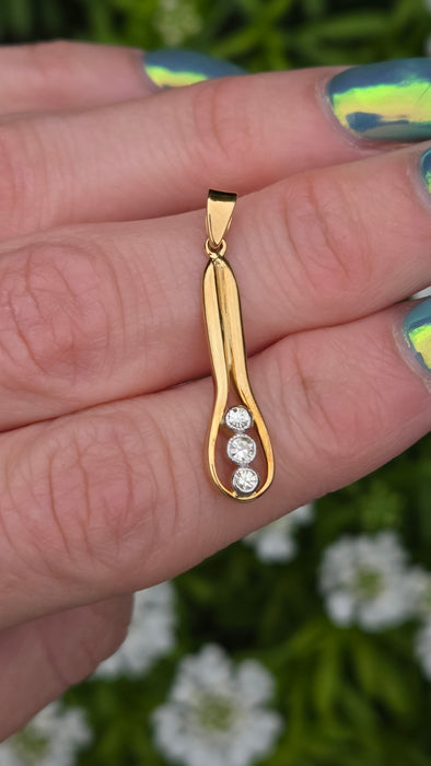 3217 Vintage: 18ct Yellow Gold Three-Stone Diamond Teardrop Pendant