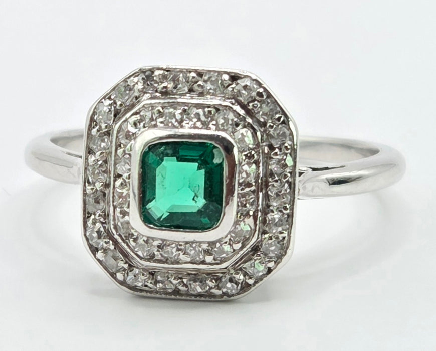 3247 Vintage: 18ct White Gold Colombian Emerald & Diamond Art Deco Style Cluster Ring