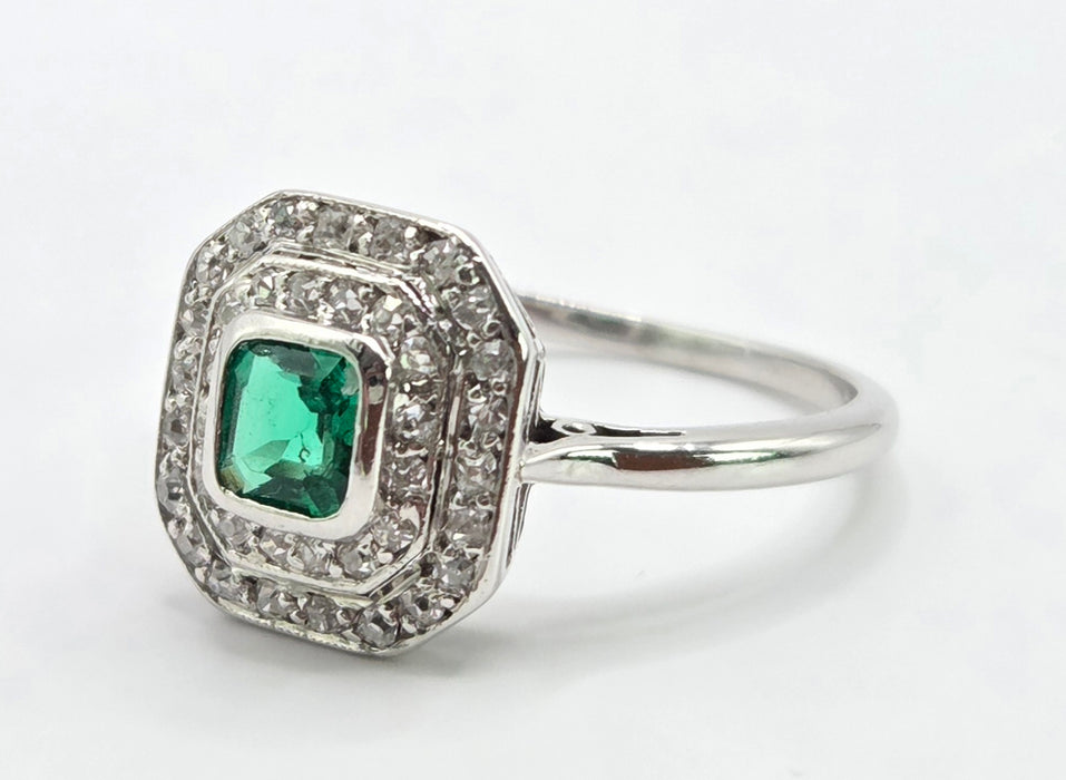 3247 Vintage: 18ct White Gold Colombian Emerald & Diamond Art Deco Style Cluster Ring