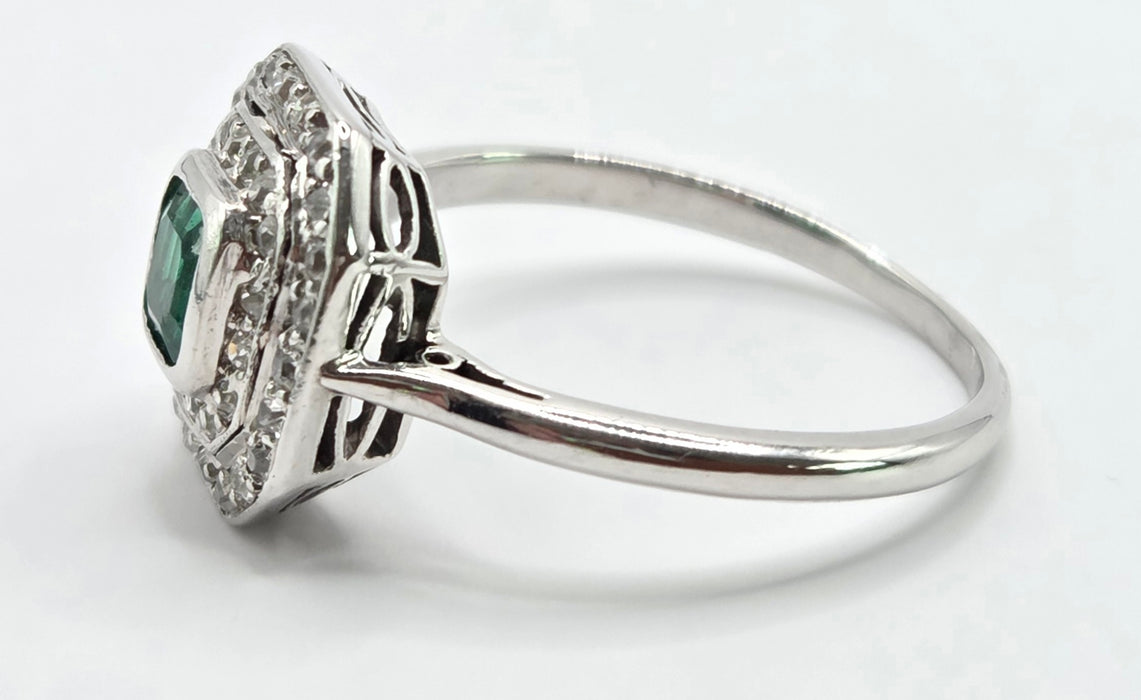 3247 Vintage: 18ct White Gold Colombian Emerald & Diamond Art Deco Style Cluster Ring