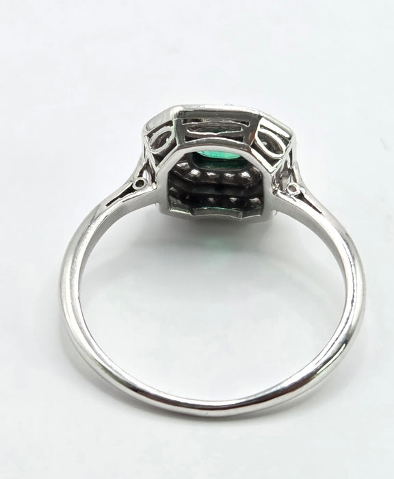 3247 Vintage: 18ct White Gold Colombian Emerald & Diamond Art Deco Style Cluster Ring