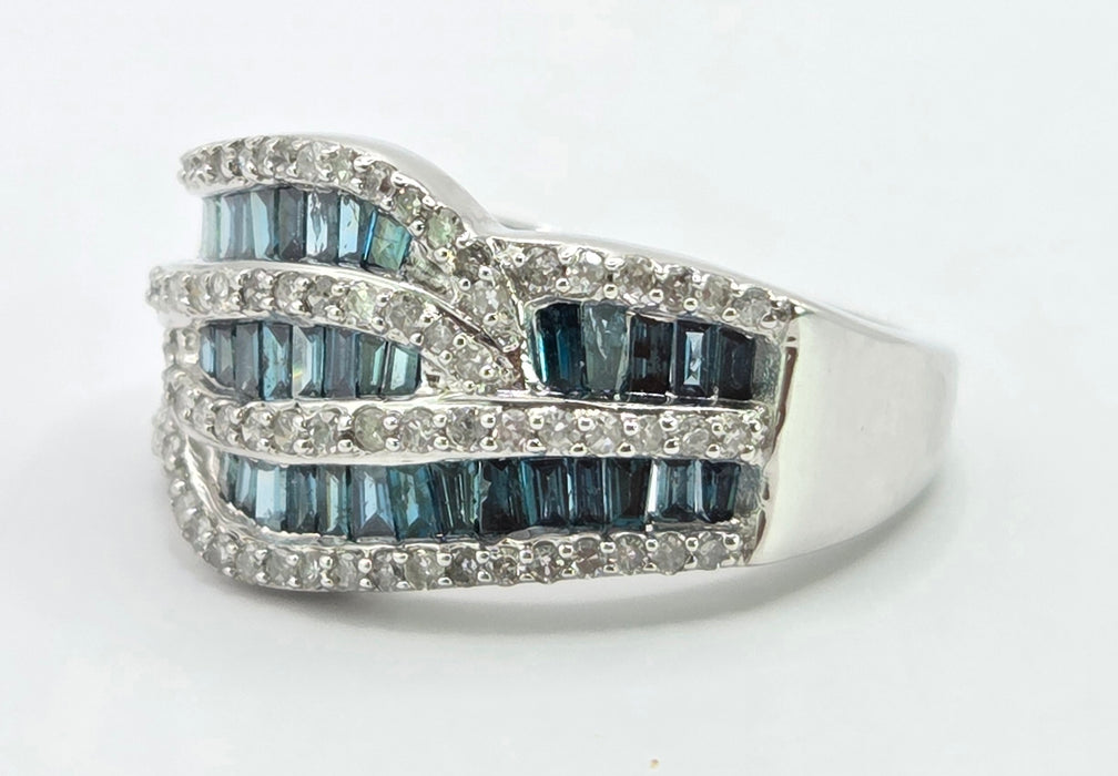 3252 Vintage: 9ct White Gold Blue & White Diamond Cluster Ring