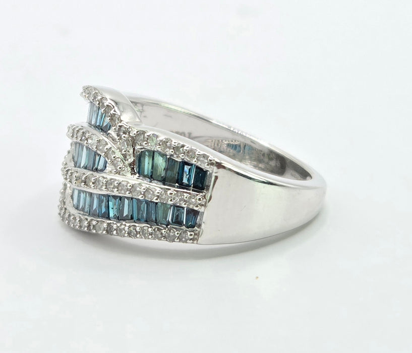 3252 Vintage: 9ct White Gold Blue & White Diamond Cluster Ring